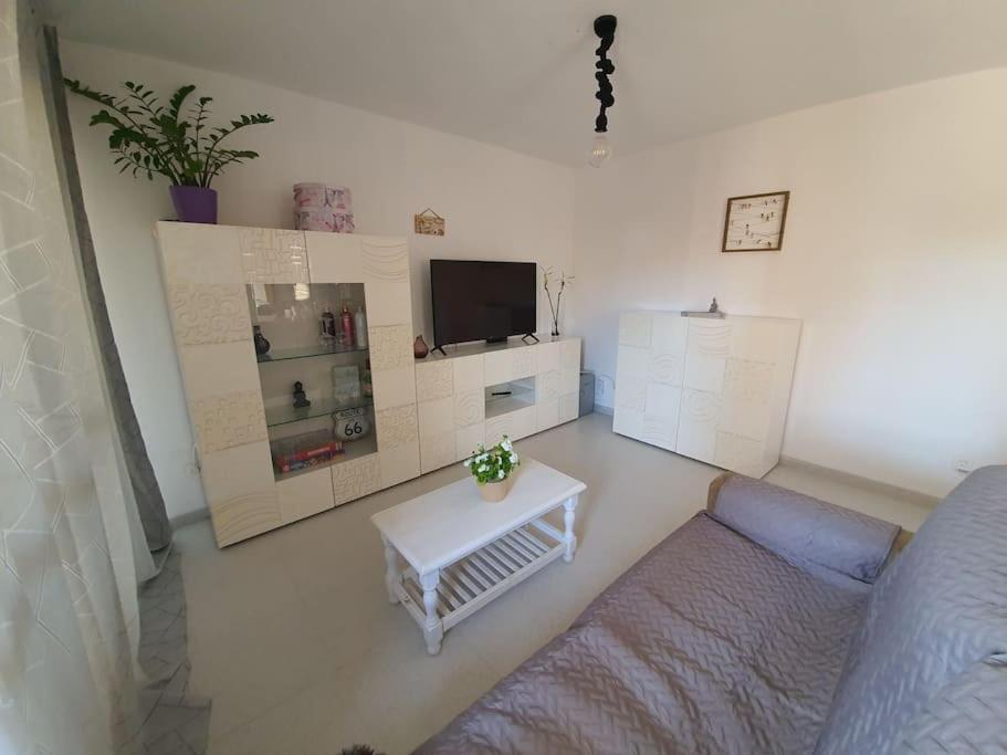 Atico En La Playa Apartment Roquetas de Mar Bagian luar foto